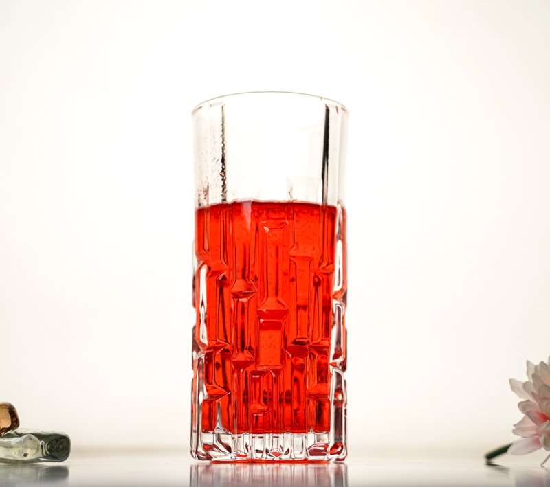 Crystal Texture Drinking Glass - Elegant, Geometric Design
