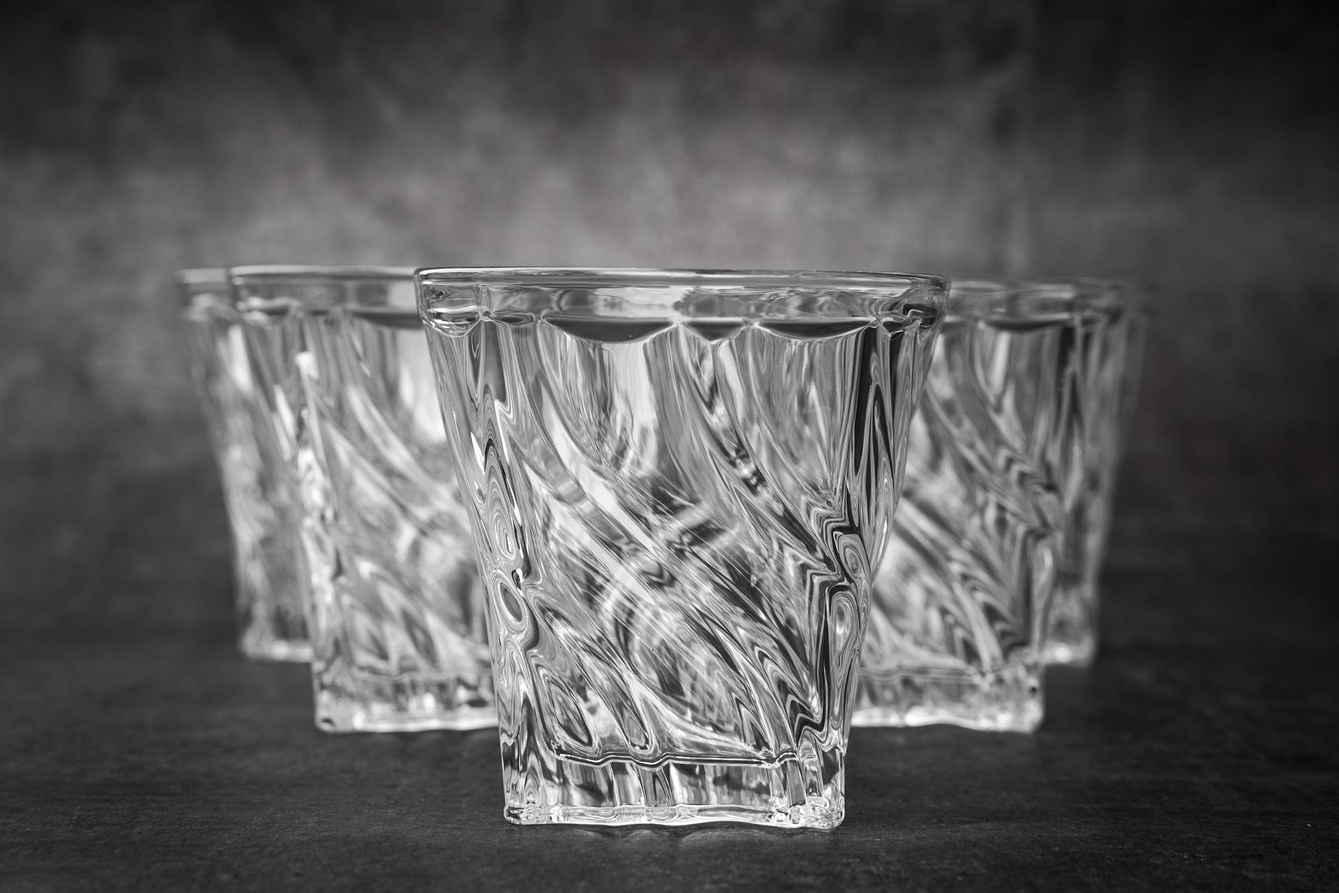 Swirl Design Clear Glass Drinking Glass